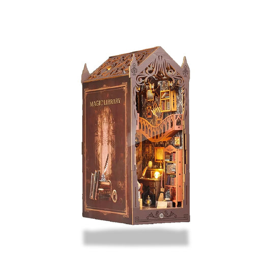 Kit de coin de livre en bois « Magic Library » avec une étagère de bibliothèque détaillée et des lumières LED.