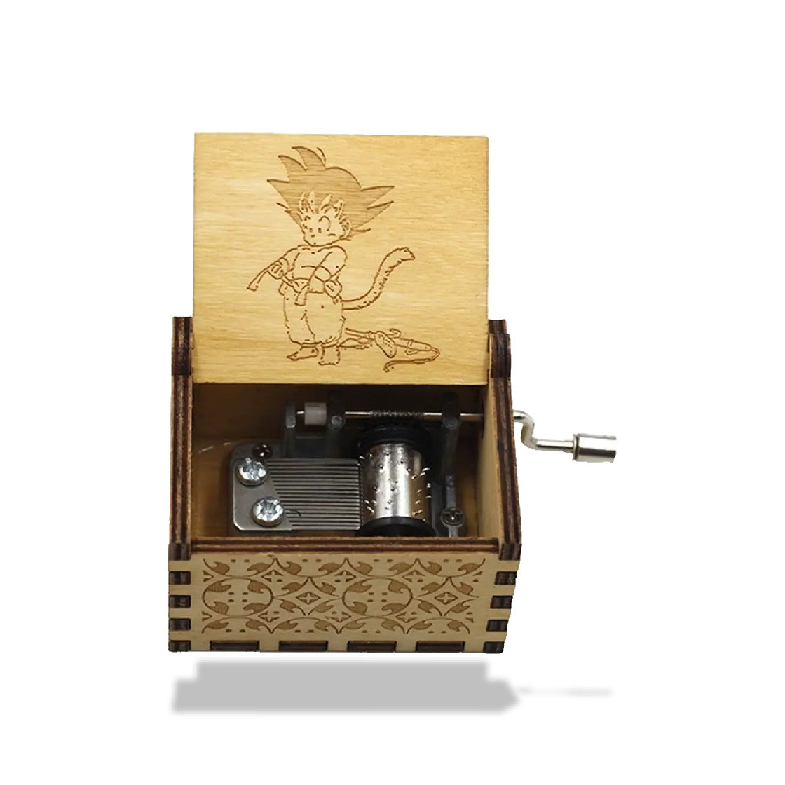 Boîte à musique en bois clair, ouverte, avec figurine de Goku de Dragon Ball Z gravée sur le couvercle