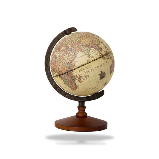 Globe terrestre décoratif d'aspect rétro avec carte ancienne, support métallique gradué et base en bois brun.